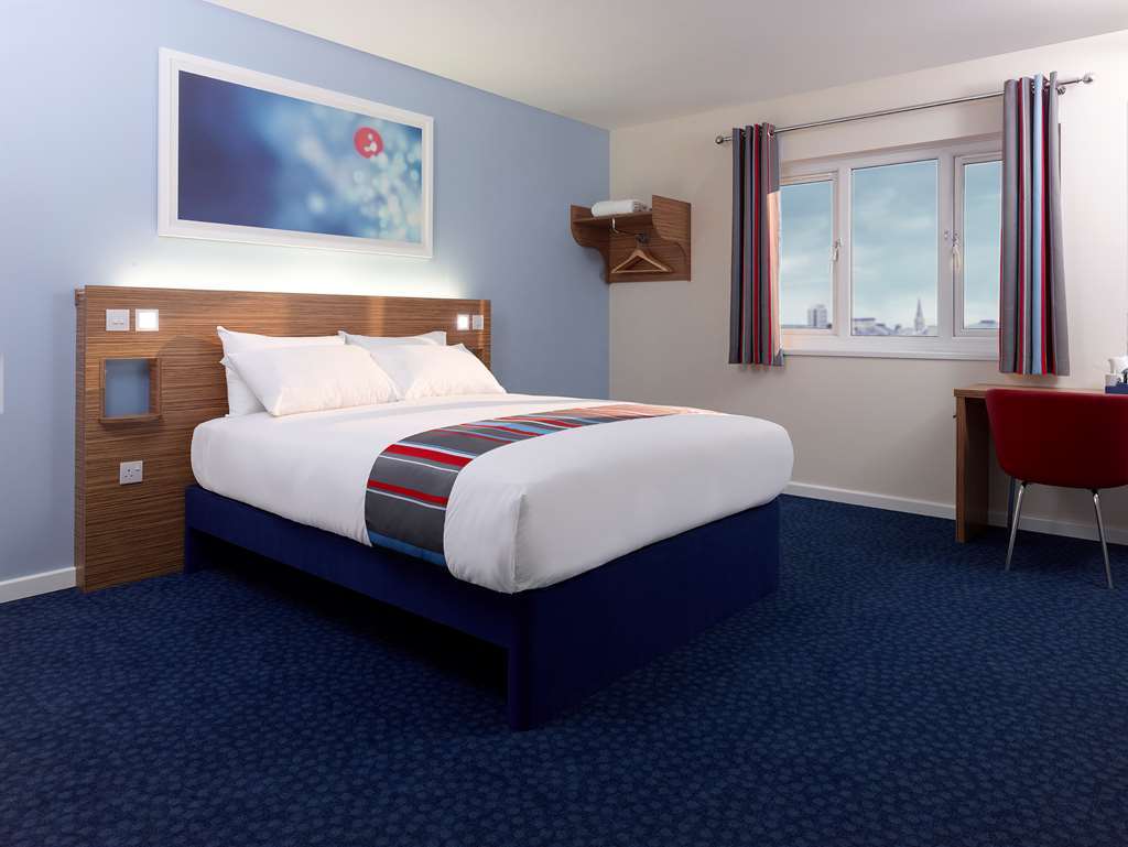 Travelodge Northampton Upton Way Номер фото