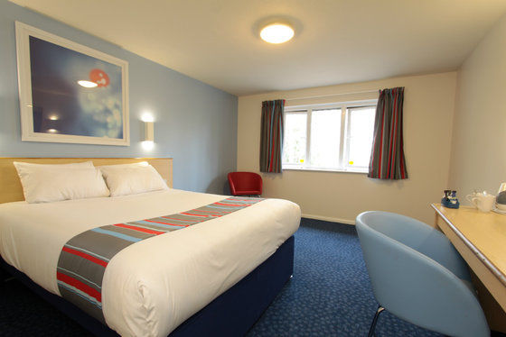 Travelodge Northampton Upton Way Номер фото